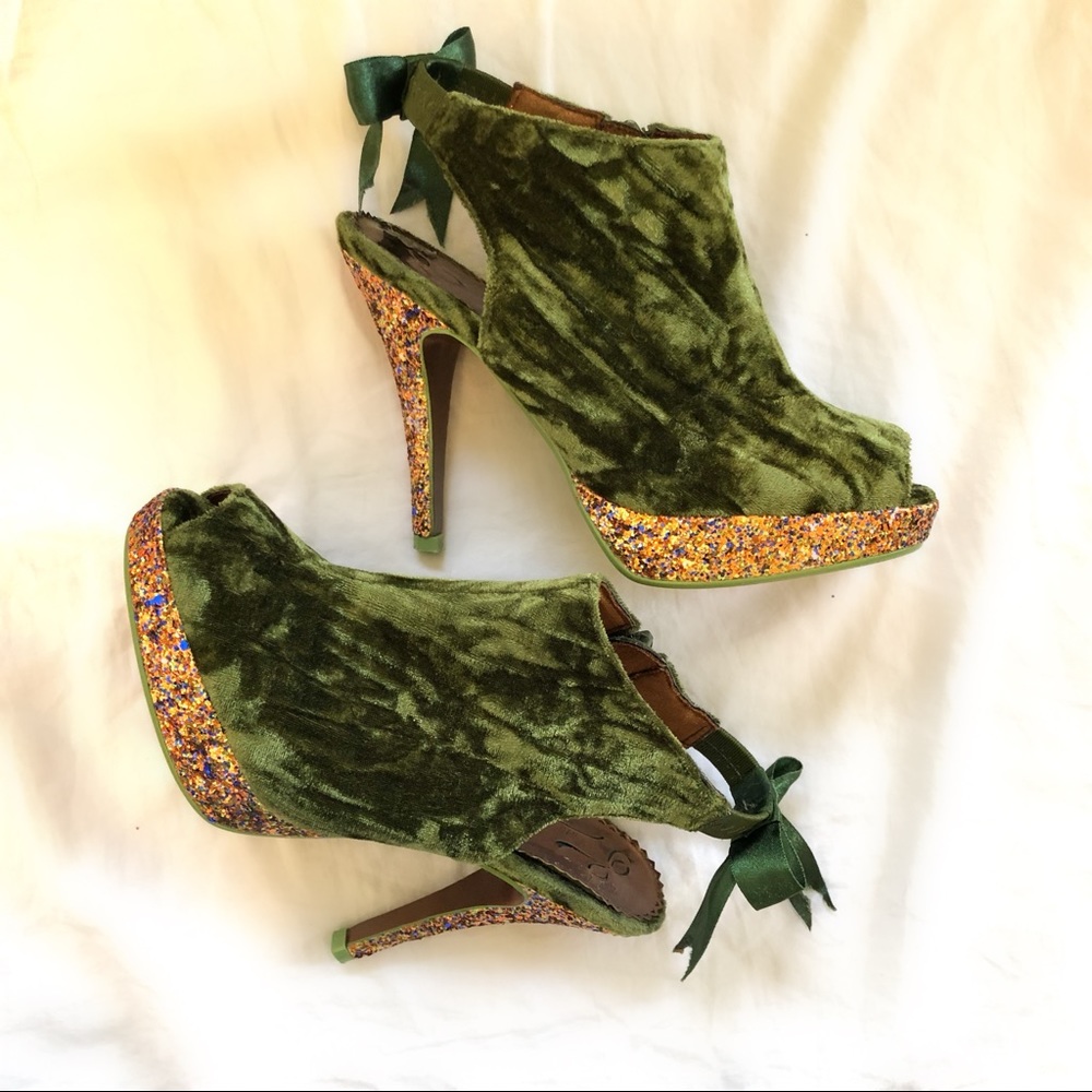 Anthropologie - Green Velvet and Glitter Heels
